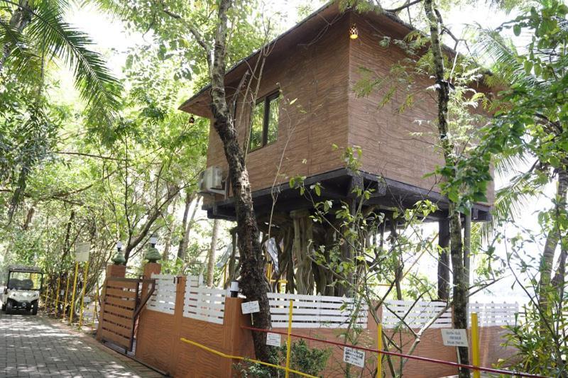 Hotel Mango Meadows à Kottayam Extérieur photo